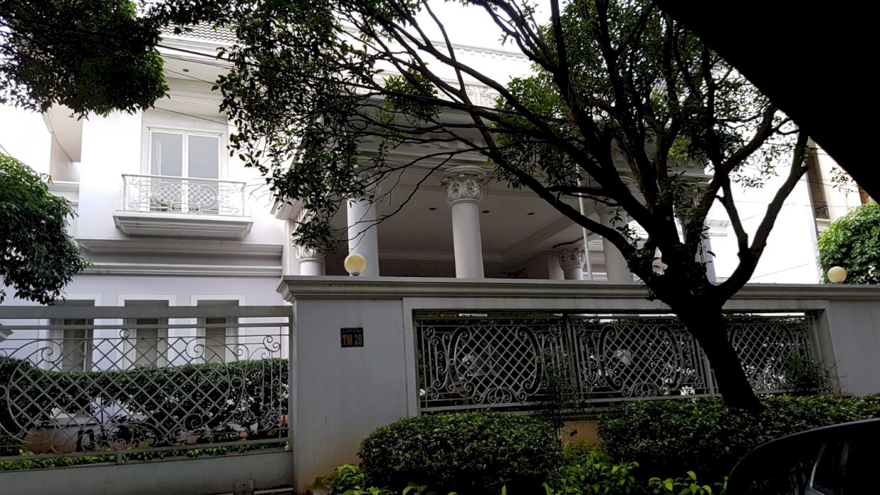 DI JUAL RUMAH STRATEGIS JALAN DUTA NIAGA JAKARTA SELATAN