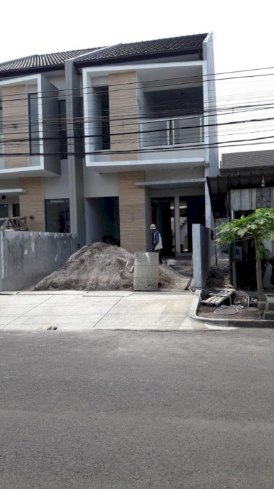 Dijual Rumah Berada di Komplek Favorit Mekar Wangi (2 Unit)