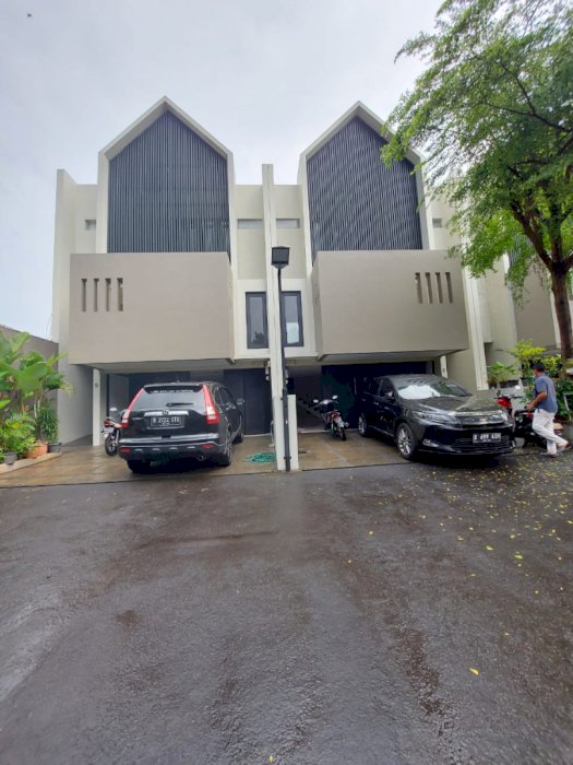 Rumah mewah modern tropis lt 407 m2 di cipete , jakarta selatan murah