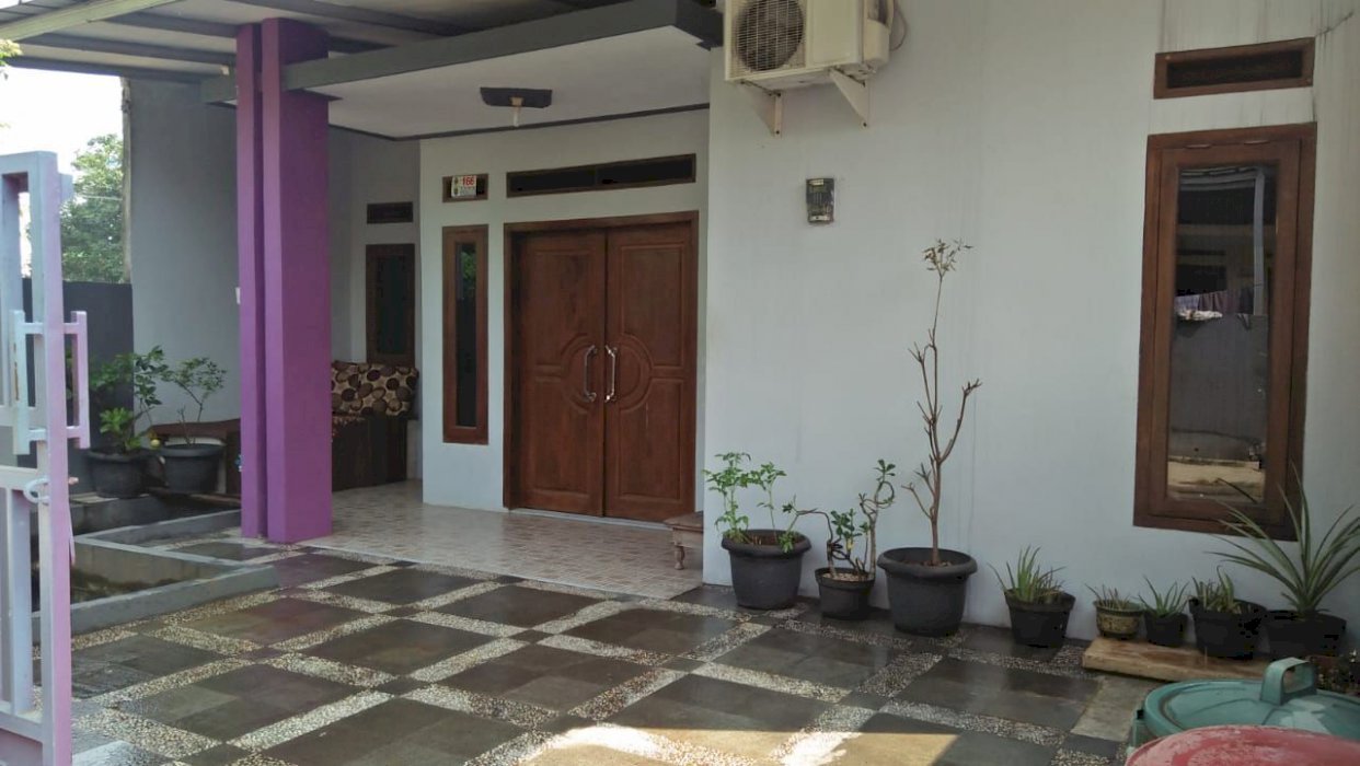 Jual Rumah 2 Lantai Murah Tanah Luas Dekat Jalan Raya Cipayung Depok