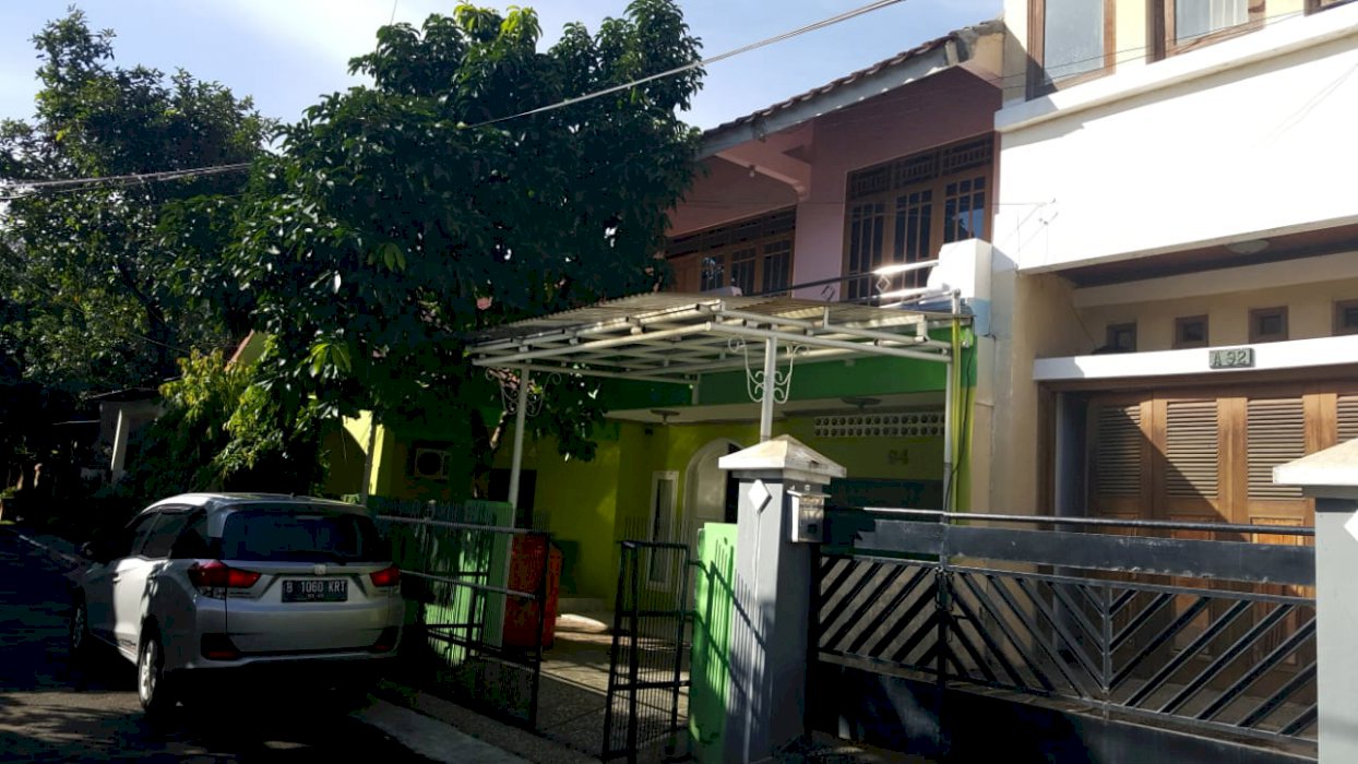 Rumah Mewah Harga Murah dekat Tol Bekasi Barat