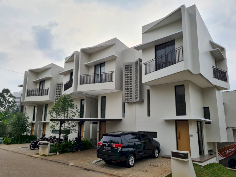 Dijual Cepat Rumah 3 Lantai Town house Eksklusif Ciputat Tangerang Selatan