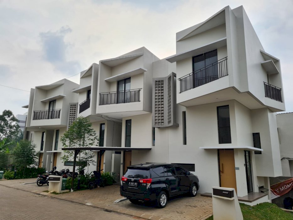 Dijual Cepat Rumah 3 Lantai Town house Eksklusif Ciputat Tangerang Selatan