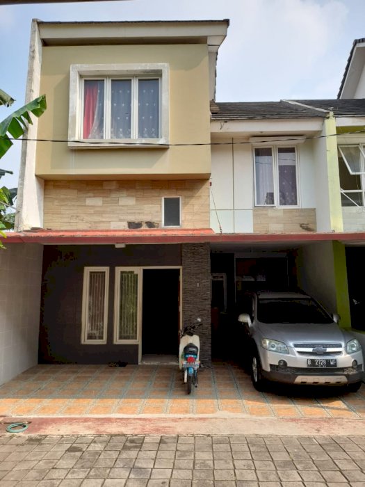 Rumah Murah berkualitas 3 lantai 1km Tol Jatiwarna dan bebas Banjir