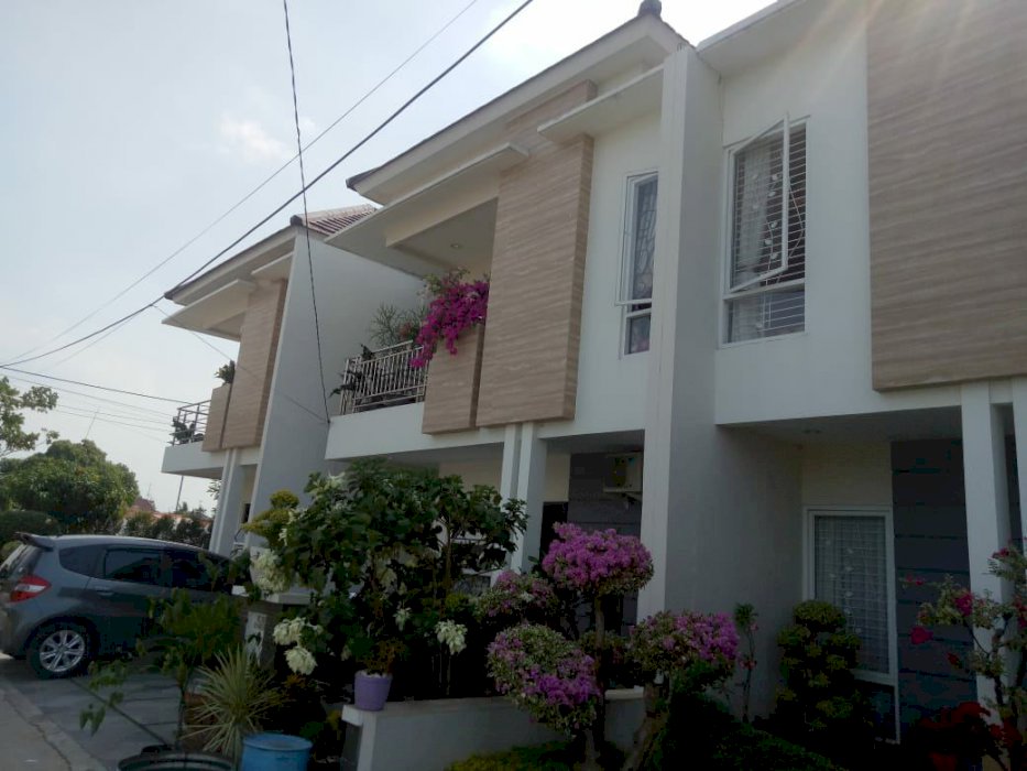 Rumah mewah harga murah di Karawang