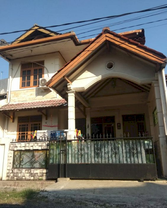 Dijual Rumah 2 Lantai Perumahan Sawangan Permai,Depok Sertifikat Hak Milik