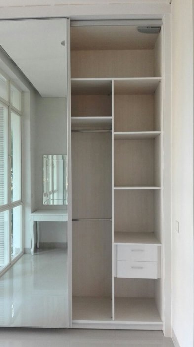 454_Disewakan Rumah LT 162 m (9x18) LB 150 m Pakuwon Indah Surabaya