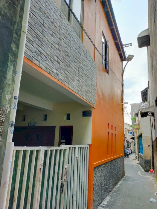 Dijual Rumah Strategis Di Pusat Kota Jakarta Cocok Untuk Investasi Kos- Kosan