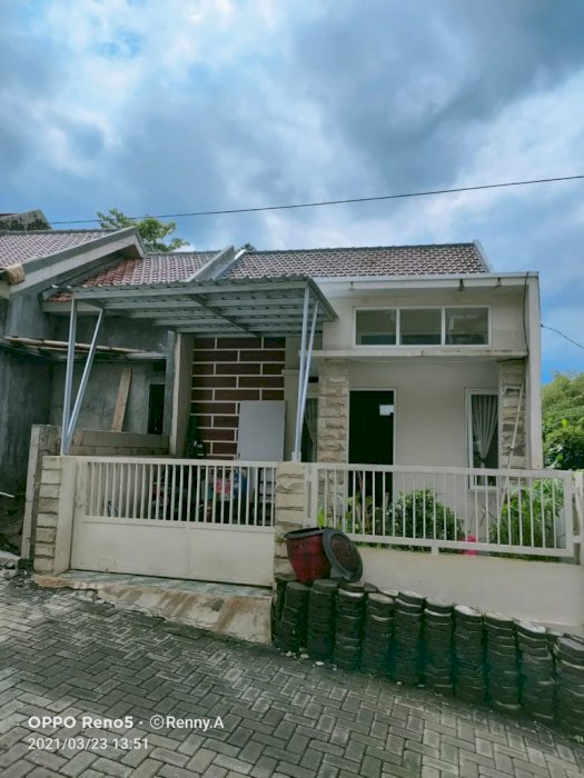  BU: Rumah plus perabot, Klayatan Gg 3 Sukun