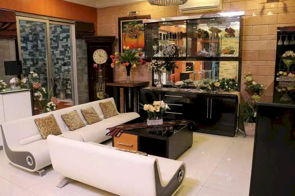 Rumah Mewah, Siap Huni, Rumah Lokasi Strategis di Wiyung Surabaya