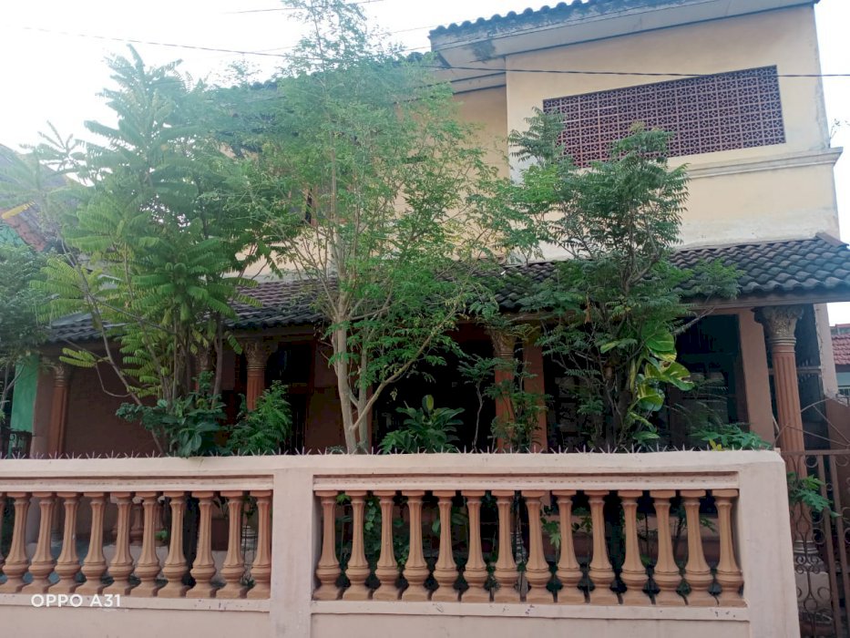 Rumah strategis jual  cepat