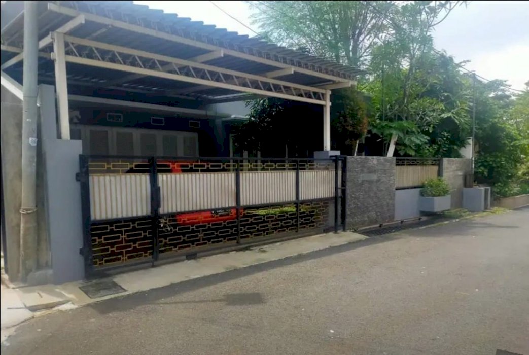 Rumah Tanah Luas Dalam Komplek Di Pondok Kelapa