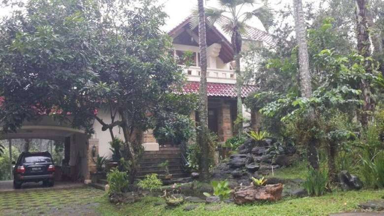 Rumah Tanah Luas Di Cirendeu Tangerang Selatan