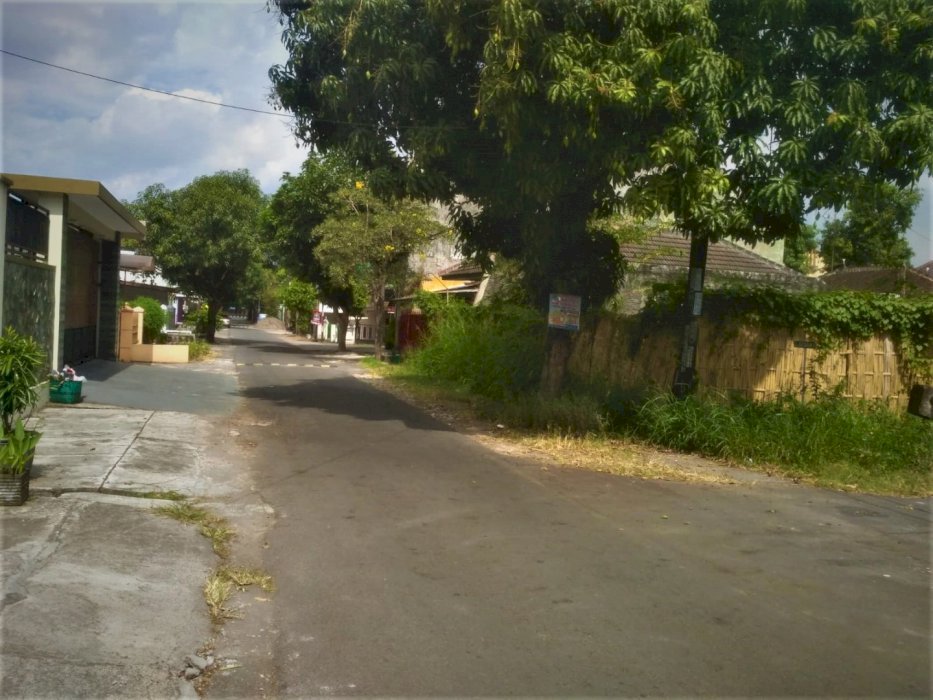 Tanah Hoek untuk Investasi di kota Solo, Kawasan Elit di Kampung