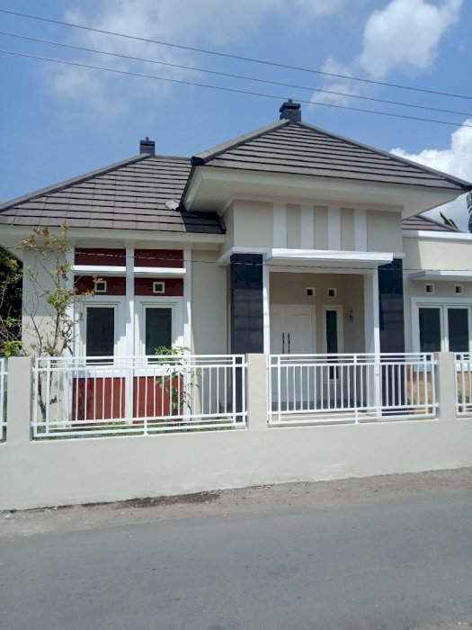 Rmah bru siap huni dkat candi Prambanan dn pasar prambanan 08984779280