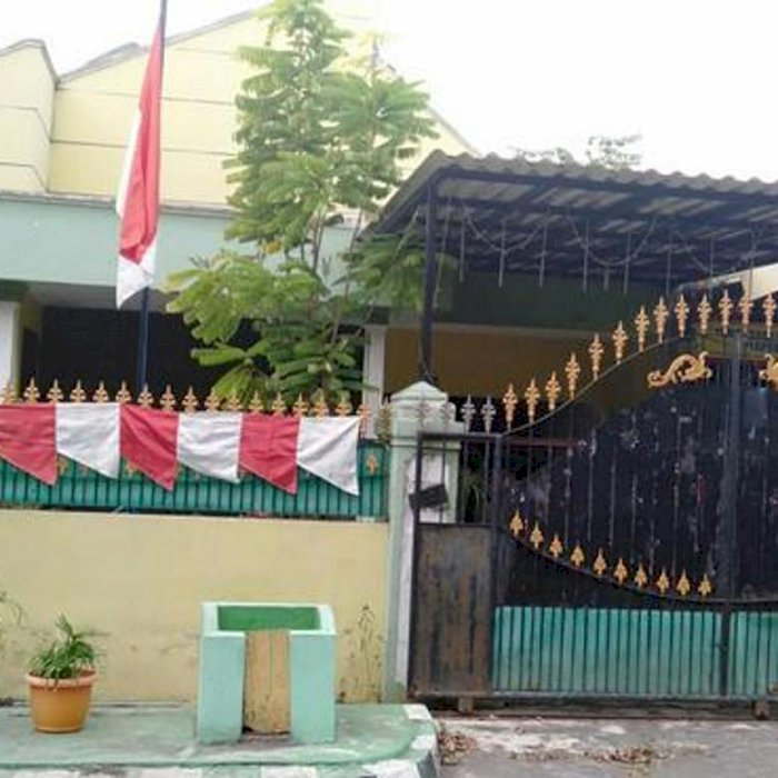 Rumah Nyaman lokasi Strategis di tengah kota wilayah Surabaya Barat