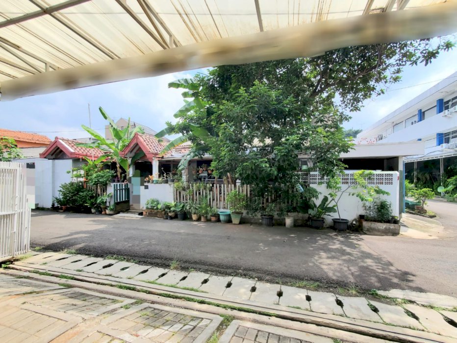 Jual rumah, hitung tanah, cocok untuk kantor, tempat usaha, kost2an