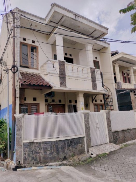 Dijual rmh 2 lantai ciledug dkt puri beta Jln inpres raya ciledug Ciledug,