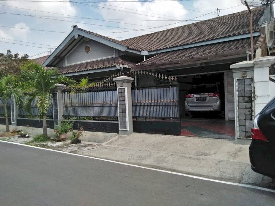 DIJUAL RUMAH TENGAH KOTA SOLO