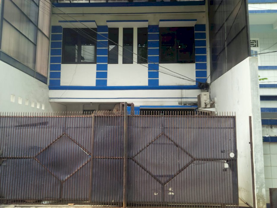 Rumah di jual di Taman Kedoya Baru Residence