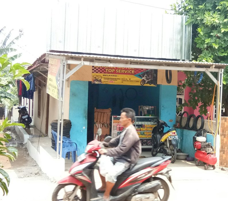 Jual cepat(BU) 1 kios + 3 petakan (4 unit gandeng) lokasi strategis