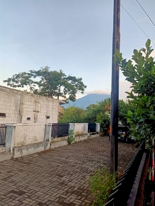 BELI RUMAH BONUS SEDAN MERCY TIGER