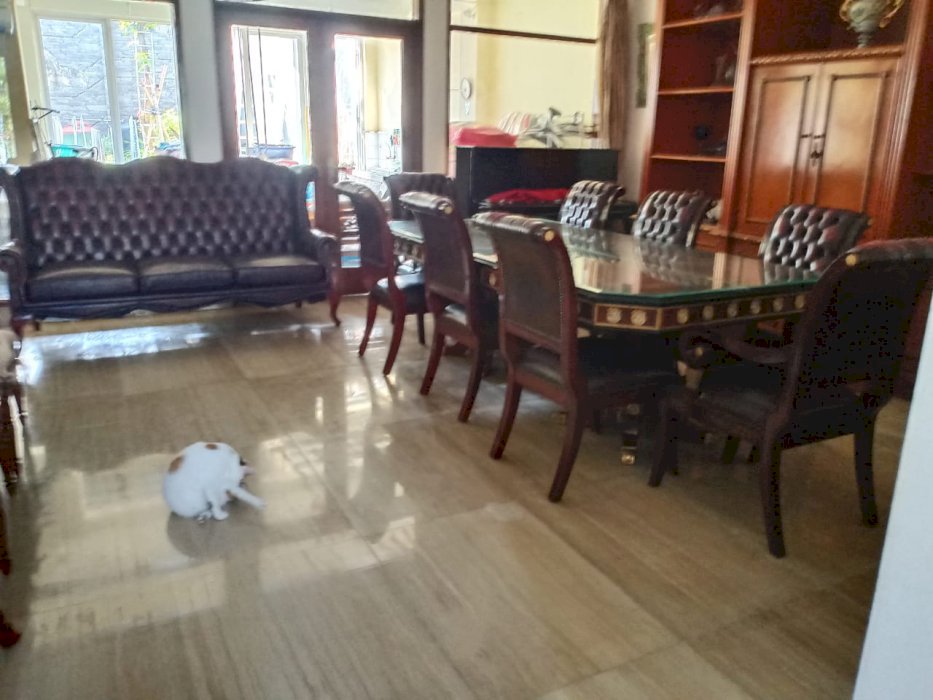 Dijual Rumah Full Furnished Mewah Bangaet Lohh!! di Mekar Wangi