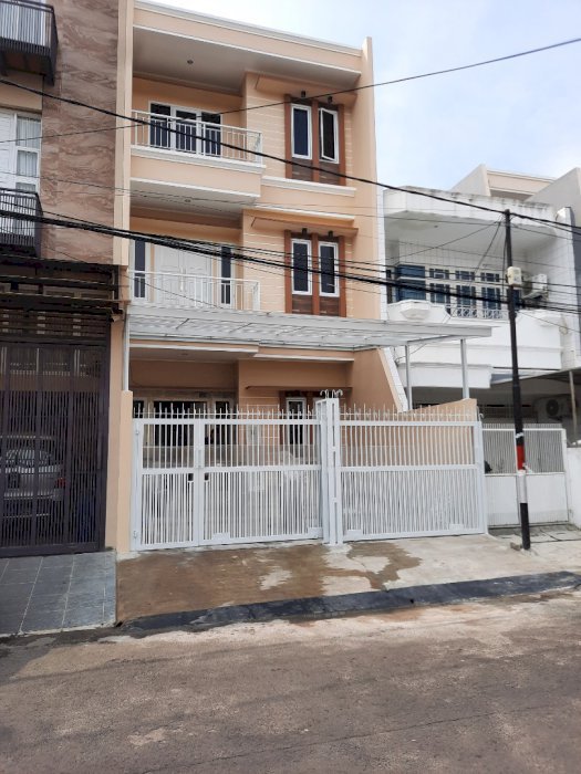 Rumah di sunter hijau raya