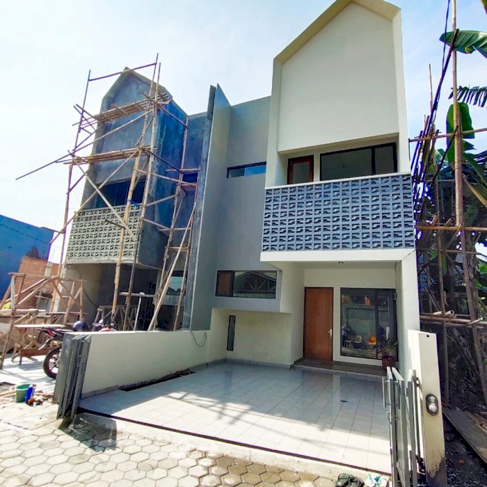 RUMAH MURAH 2 LANTAI SIAP HUNI JATI WARNA BEKASI