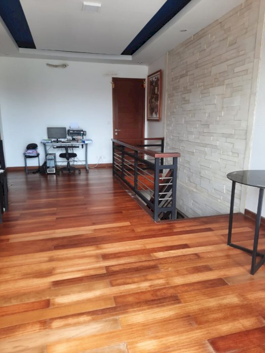 Dijual rumah lantai 2 baru 1 tahun di kawasan jl waturenggong denpasar