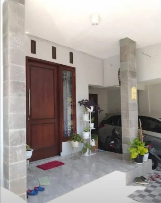 B. u / RUMAH CIAMIK KOKOH NAN TERAWAT PERUM PEPELEGI INDAH WARU