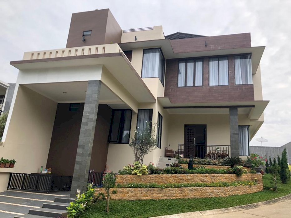 Jual Rumah ada Kelebihan Tanah 100man Depan Fasus, Casablanca sentul city