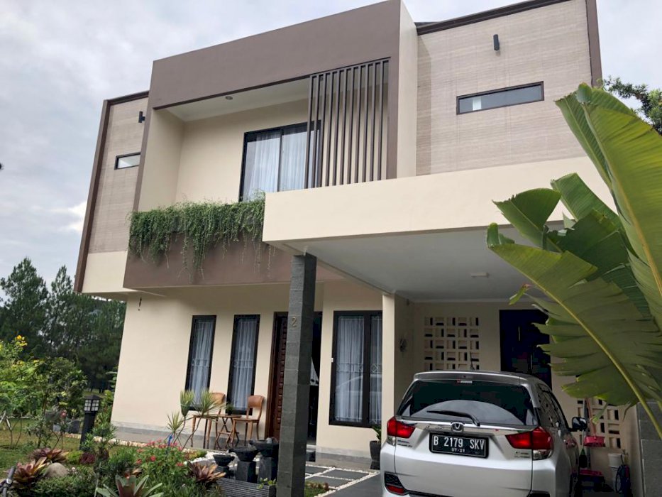 Jual Rumah ada Kelebihan Tanah 100man Depan Fasus, Casablanca sentul city