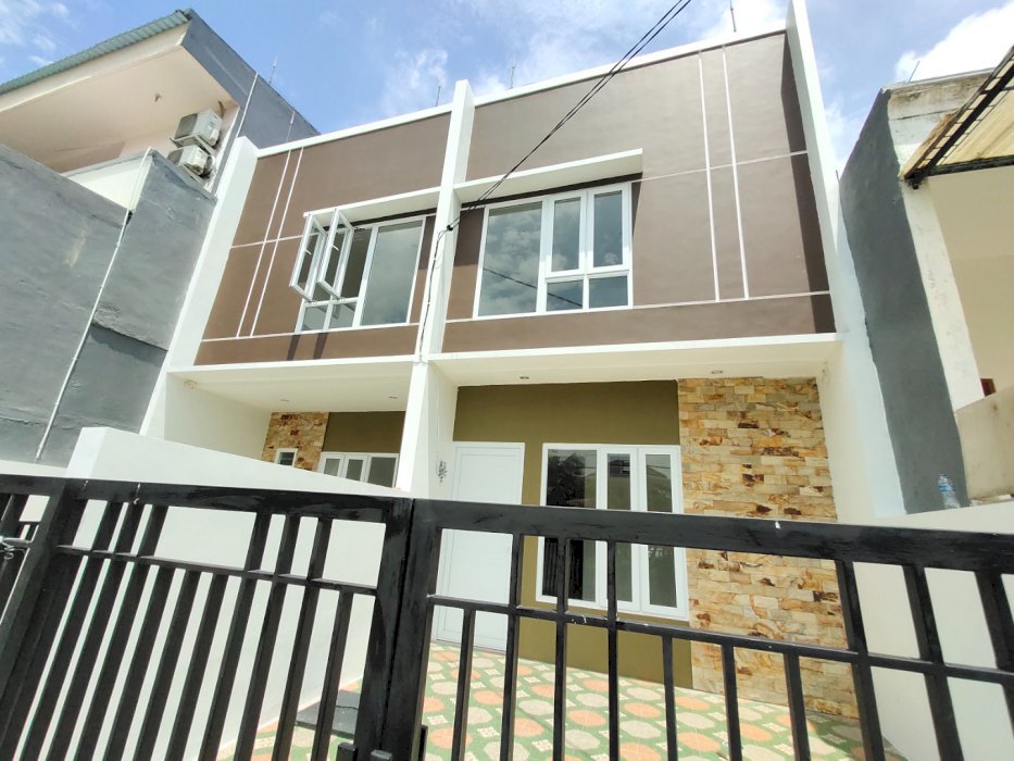 Dijual Rumah Murah Kelapa Gading dekat Taman dan Pusat Bisnis
