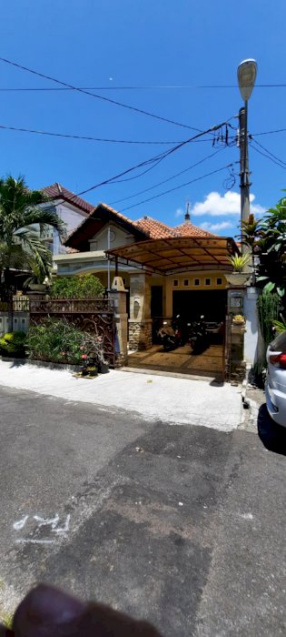 Dijual rumah lantai 2 di kawasan jl gatot subroto tengah denpasar