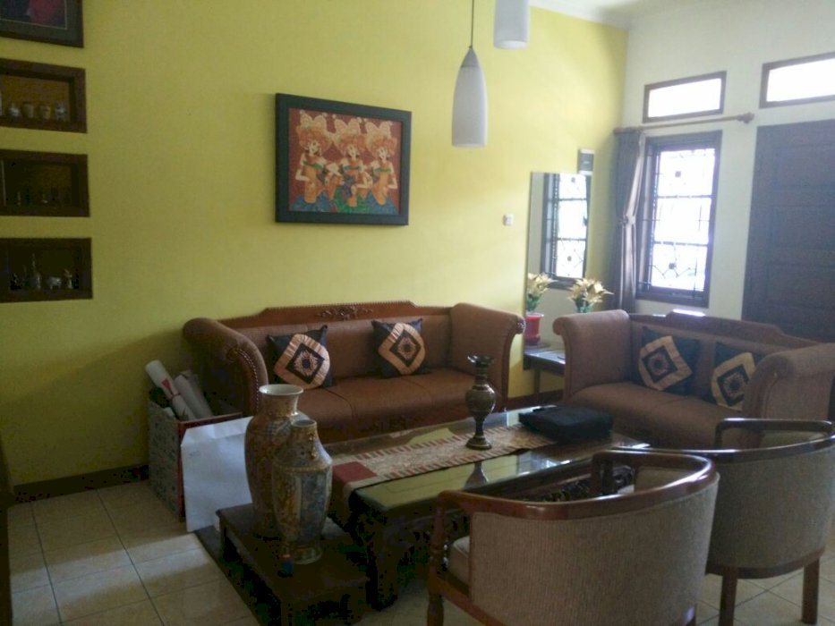 Dijual Rumah Sangat Bersih Terawat di Cicukang Indah