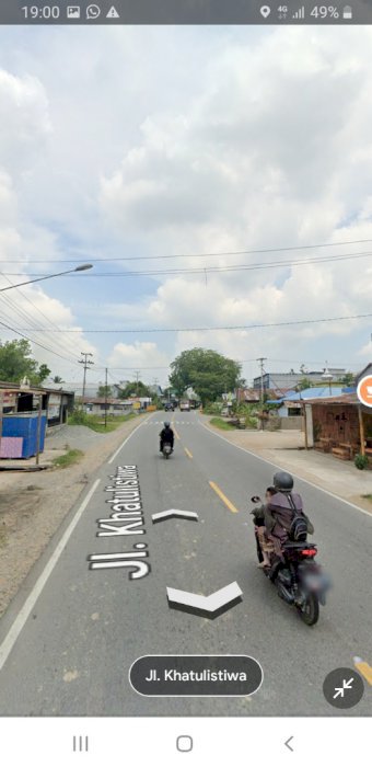 Jual rumah pas tepi jalan raya lokasi pontianak utara