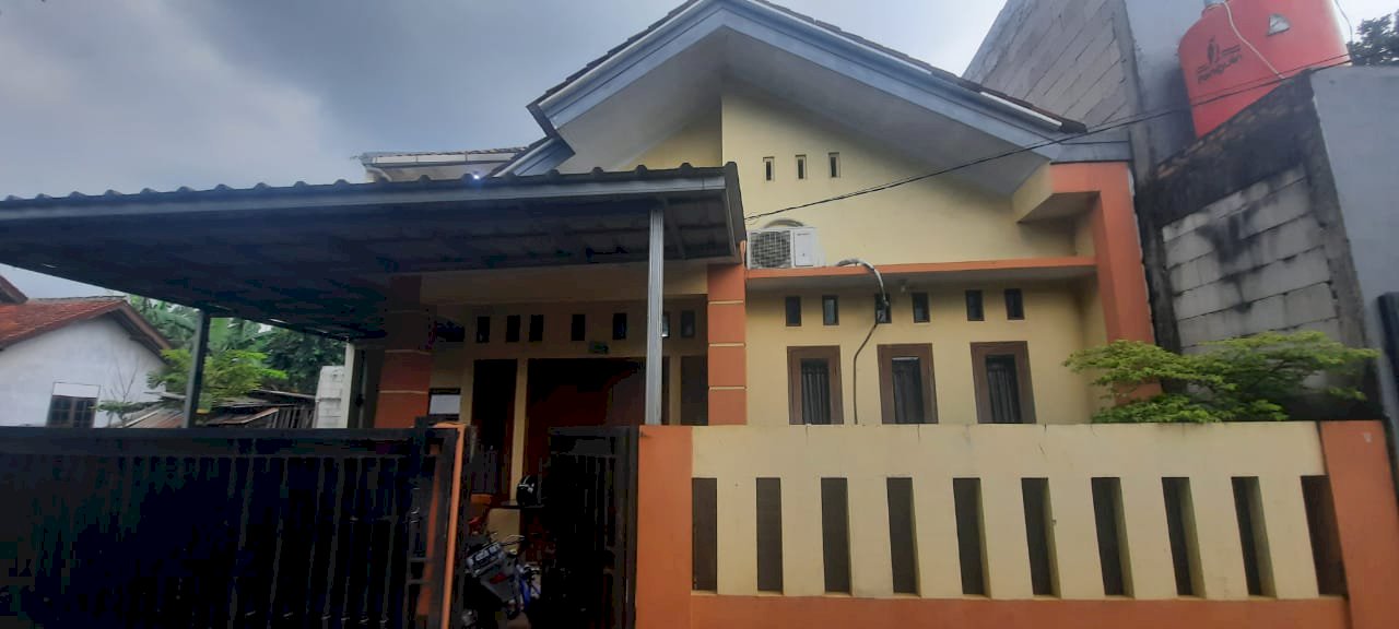 Rumah Siap Huni 1.5 Lantai LT102MÂ² PTI Bekasi Timur Bebas Banjir