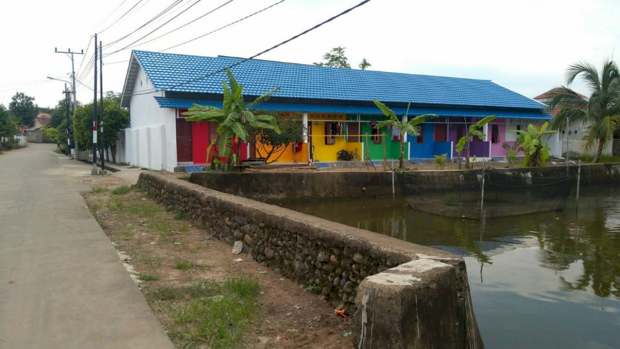 Bedeng 8 pintu disewakan