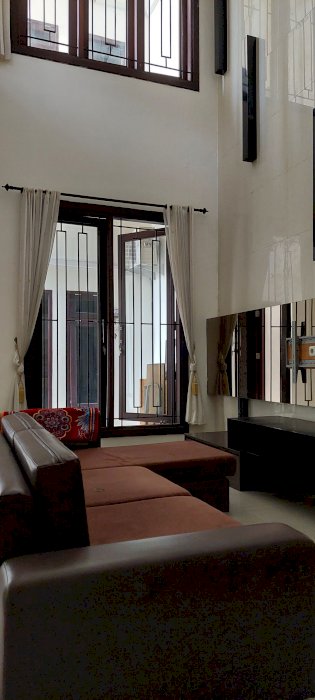 RUMAH 2 LANTAI EXCLUSIVE ...BONUS FURNISHED