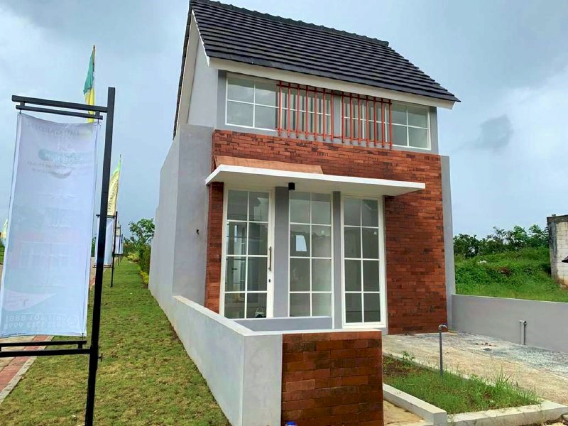Rumah Minimalis Dengan Sisa Tanah Luas di Kawasan Komersil Dau