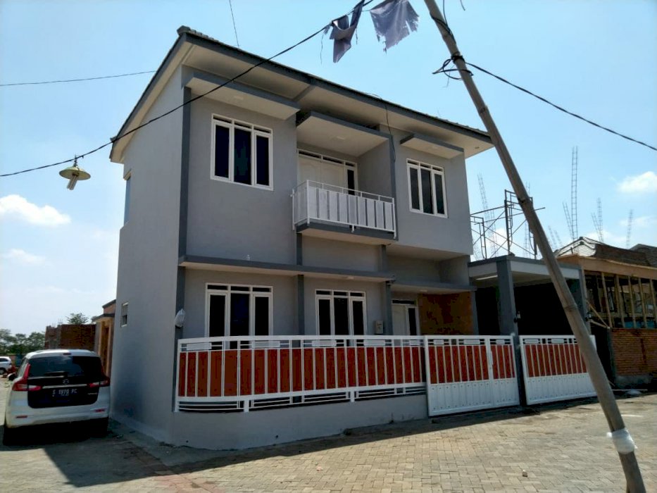 [Ready Stock] Rumah Mewah 2 Lantai di Poros Jalan Danau Kerinci