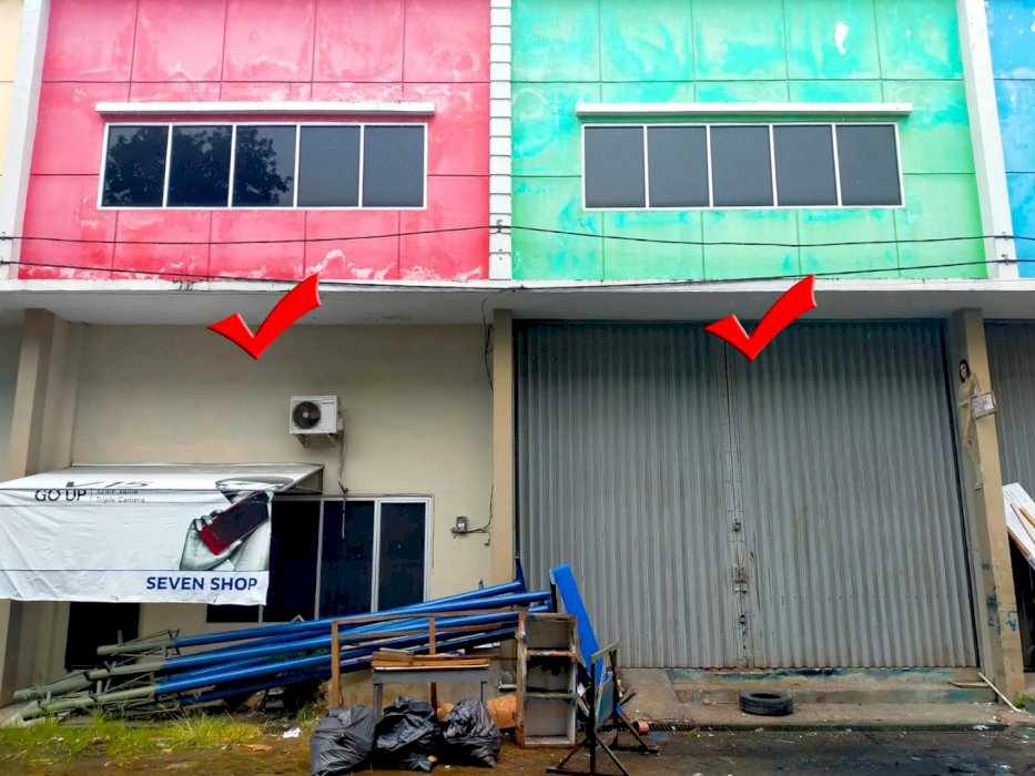 Gudang Equator, Pontianak, Kalimantan Barat