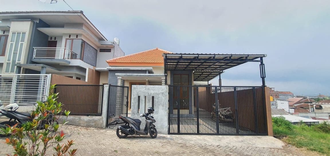 [Ready Stock] Rumah Villa Minimalis Tanah Luas di Pusat Bisnis Batu