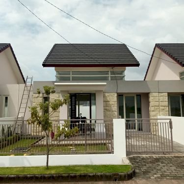 Rumah siap huni dekat Surabaya