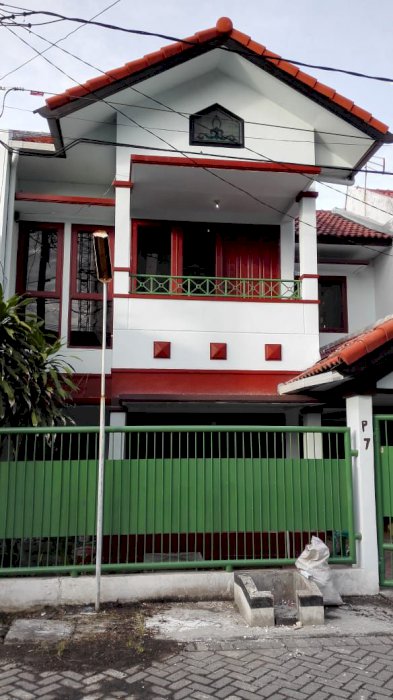 RUMAH 2 LANTAI .... surabaya