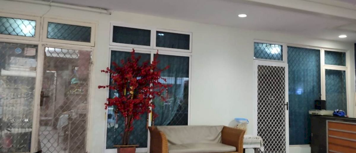 Rumah 2lt siap huni luas 9x16 144m2 Type 3KT Taman Modern Cakung Jakarta