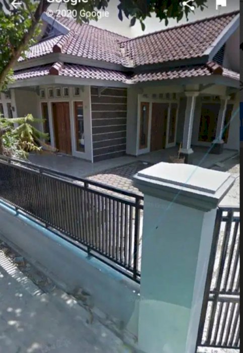 Rumah etnik sejuk asri rindang dekat pasar