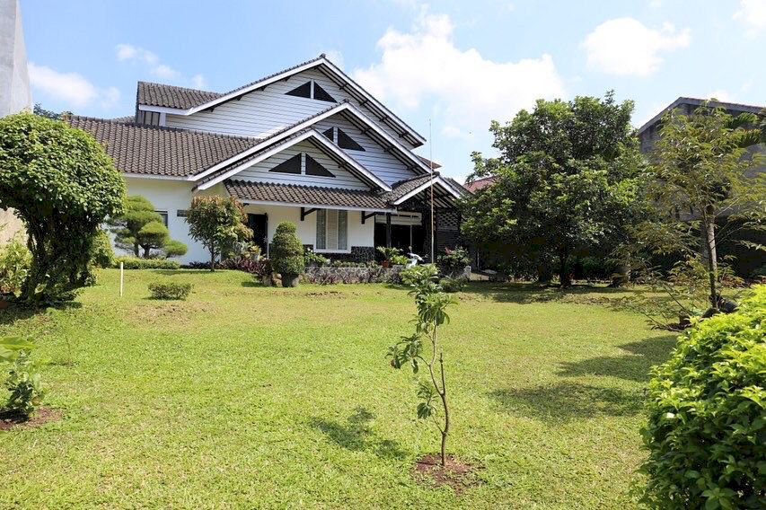 Dijual Rumah LUX Cantik dan Asri Laksana Villa Lokasi Strategis di Bandung