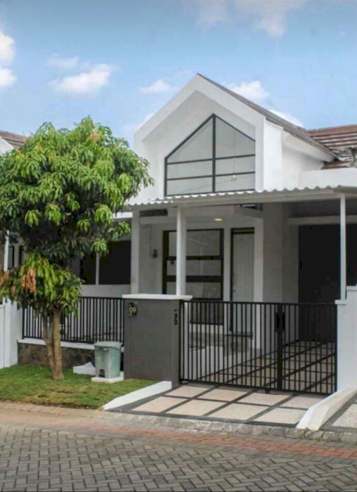 DI JUAL RUMAH LOKASI PERUM GRENDLAND TIDAR KOTA MALANG